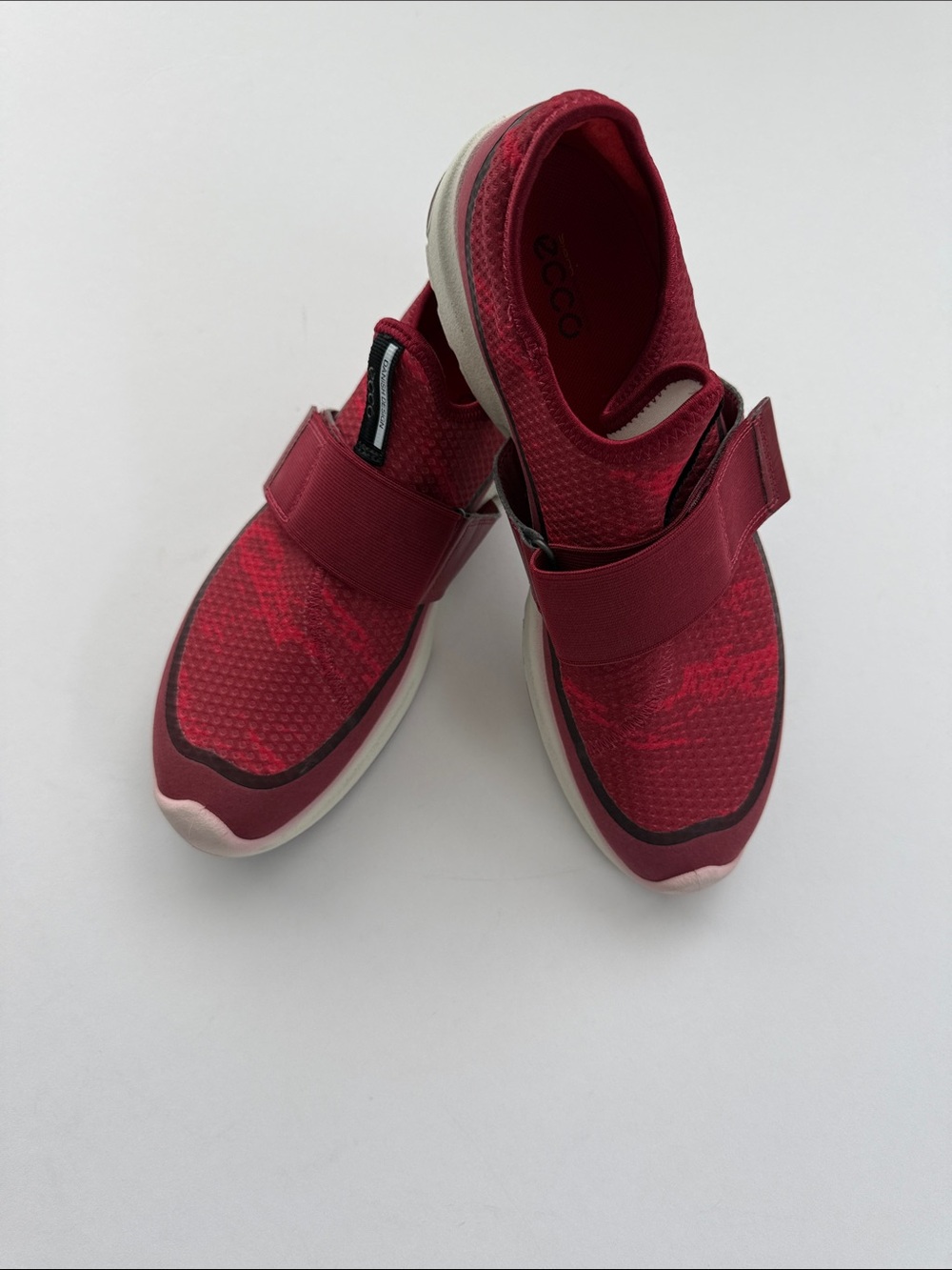 Ecco maroon red slip-on sneakers with strap 10-10.5